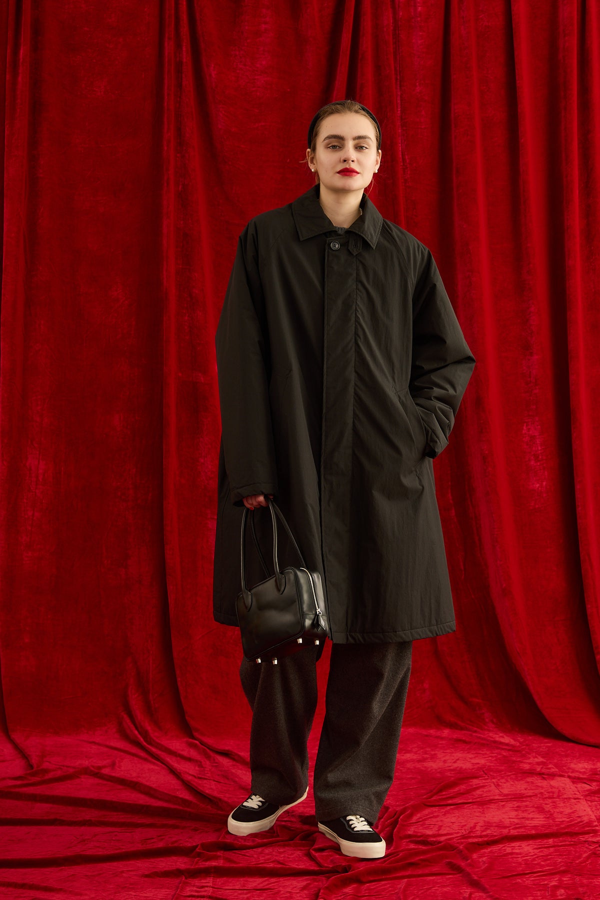 Oblada FEATHER COAT BLACK